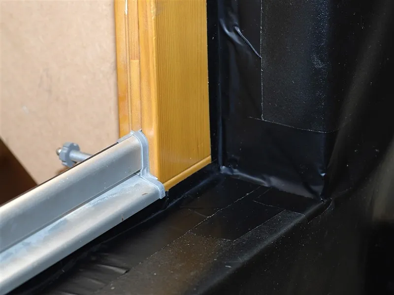 Ampatop F black schwarze Winddichtung